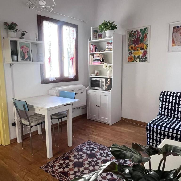 Charming studio apartment in San Frediano - Appartamento con 1 Camera da Letto - 3