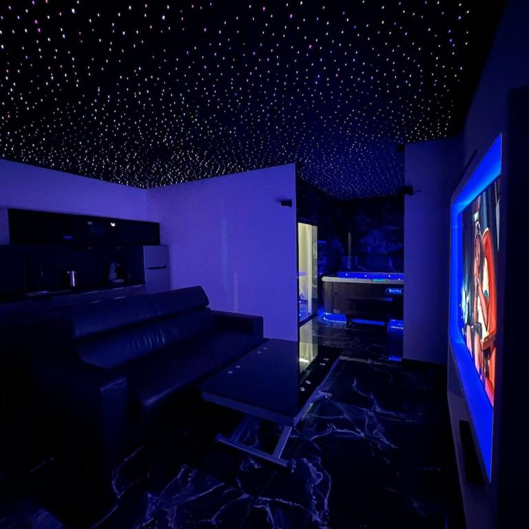 Suite Astra - Spa prive - Cinéma Privé - Appartement 2 Chambres - 1