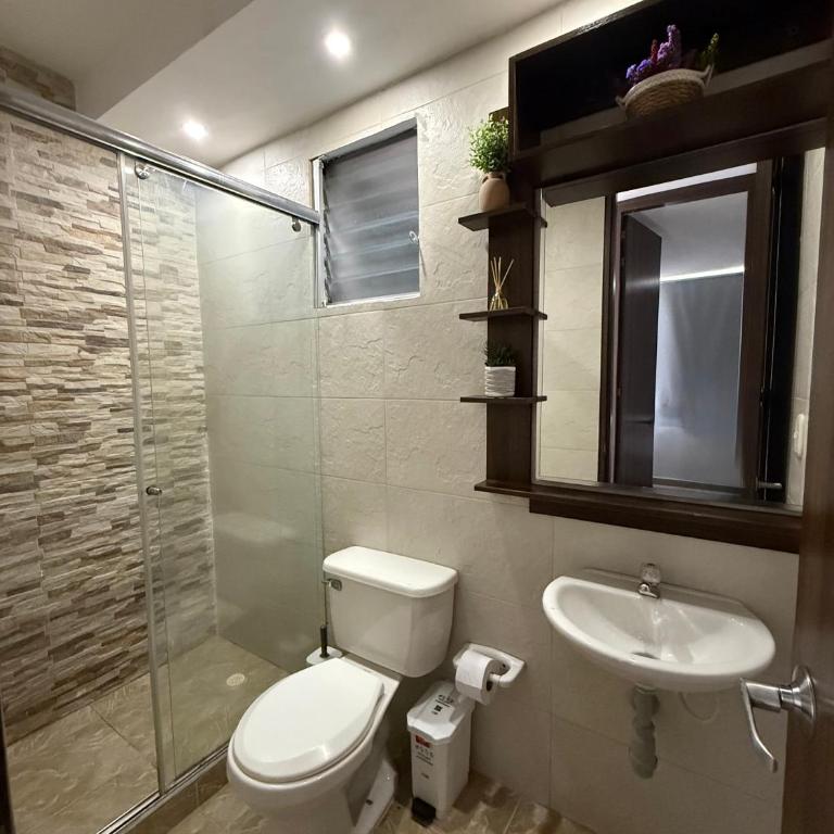 Apto Moderno Central Con Diseño Impecable - Two-Bedroom Apartment - 5