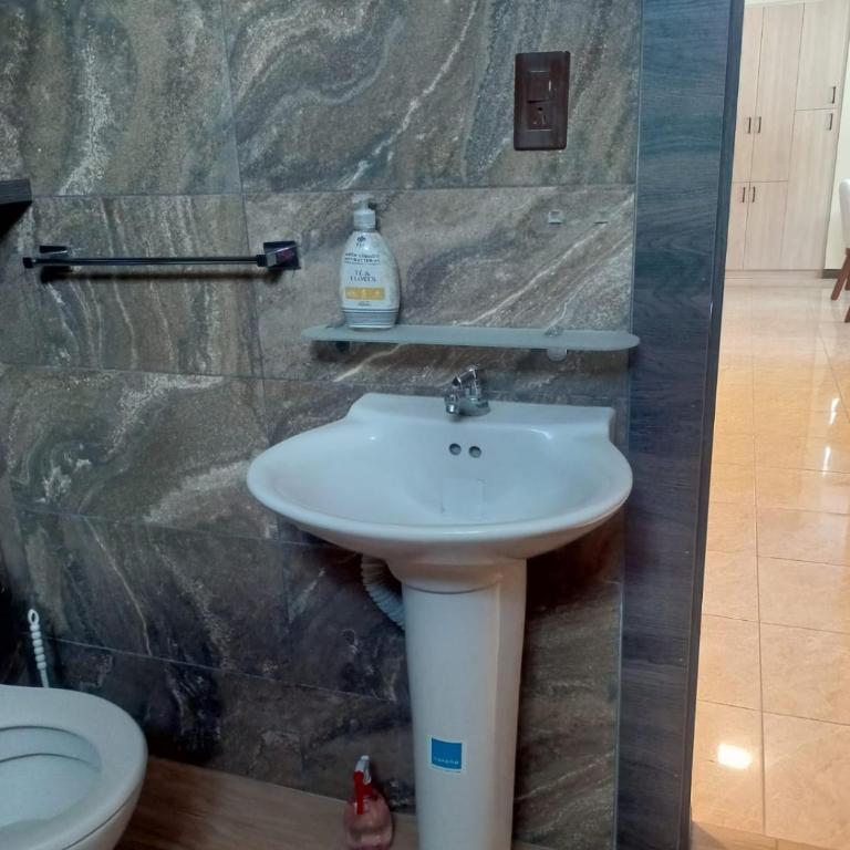 Suite de lujo de 2 habitaciones con vista a las montañas en La Victoria Ibarra - Apartamento de 2 dormitorios - 22