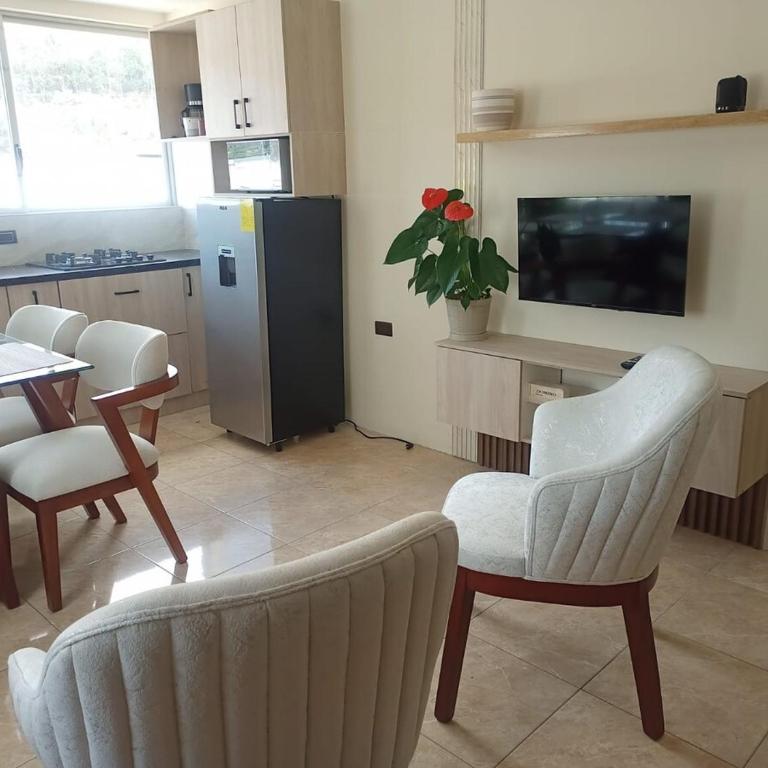 Suite de lujo de 2 habitaciones con vista a las montañas en La Victoria Ibarra - Apartamento de 2 dormitorios - 29