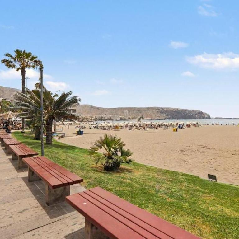 Fabulous Beach Apartments in Los Crstianos - Apartamento de 2 dormitorios con vistas al complejo - 2