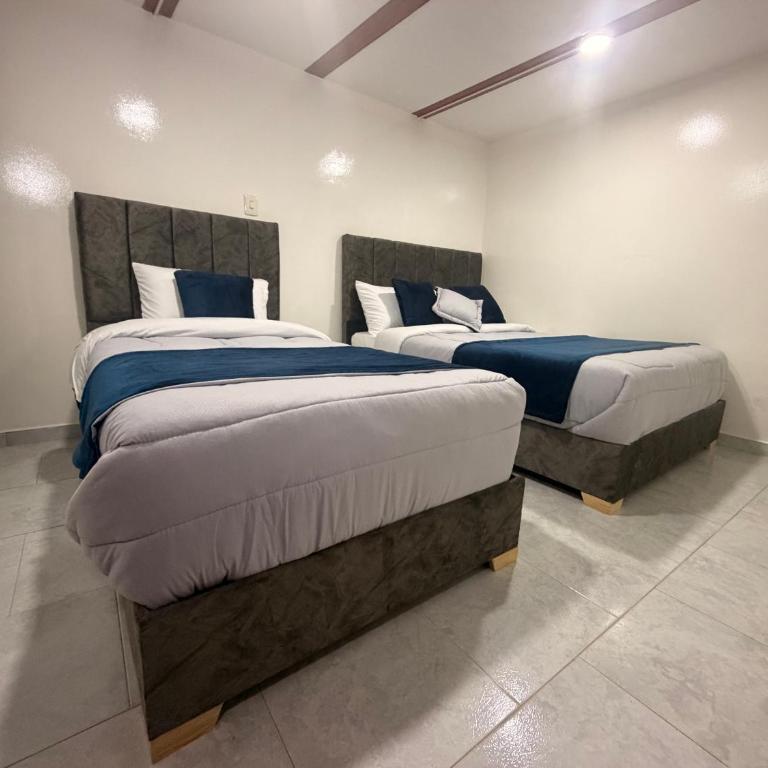 Hotel Hostal Urban18 - Habitación Triple - 4