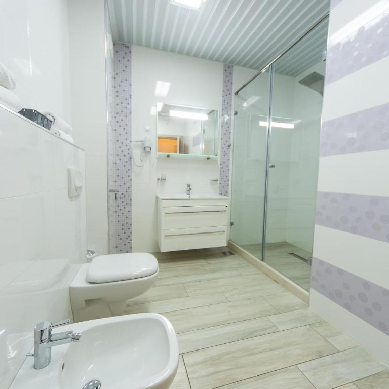 Apart Hotel Sea Fort - Apartman sa 1 Spavaćom Sobom, Terasom i Bočnim Pogledom na More - 8