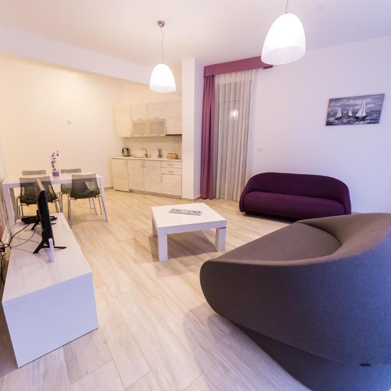 Apart Hotel Sea Fort - Apartman s 1 Spavaćom Sobom, Balkonom i Pogledom na Vrt - 8