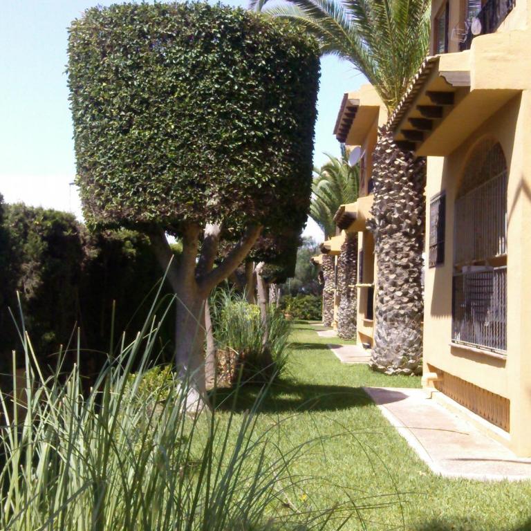 IDEAL para VERANO con PISCINA e INVIERNO con COCINA de LEÑA - Apartamento con vistas a la piscina - 21