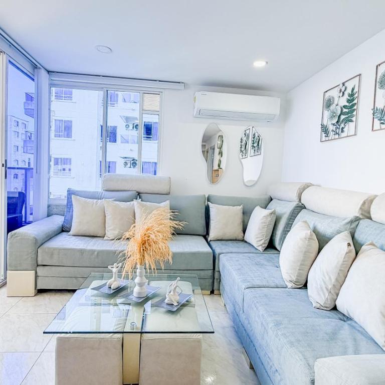 Apto frente al mar - Piso 10 - Piscina - El Laguito - One-Bedroom Apartment - 1