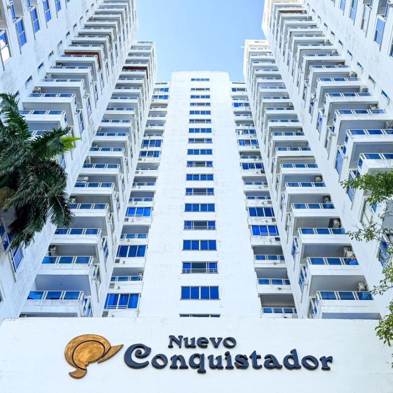 Apto frente al mar - Piso 10 - Piscina - El Laguito - One-Bedroom Apartment - 27