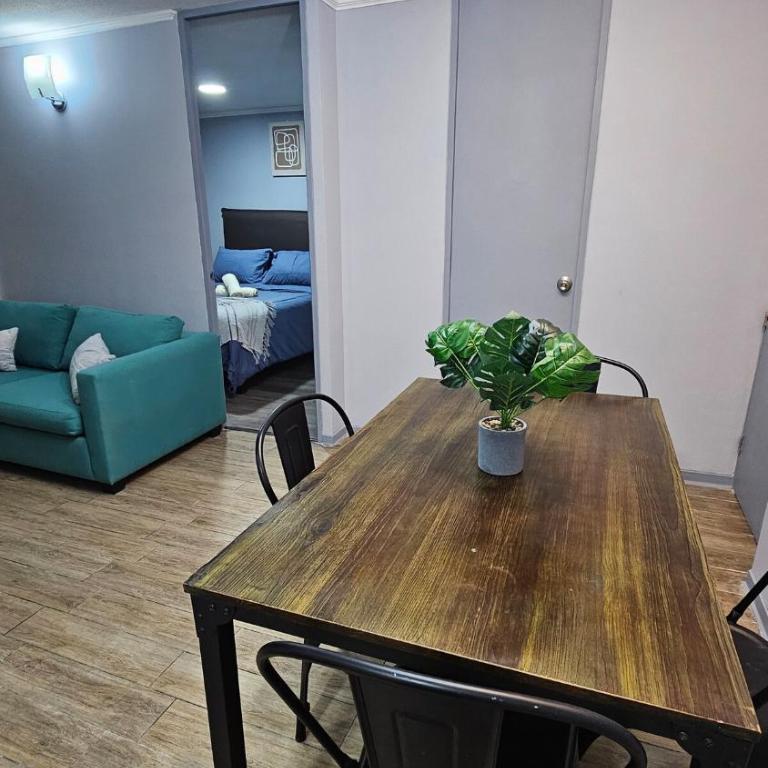 Apartment for 8 people with FREE parking, SOUTH Terminal - Three-Bedroom Apartment - 7