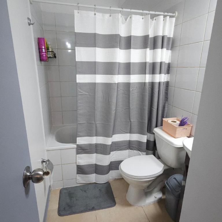 Apartment for 8 people with FREE parking, SOUTH Terminal - Three-Bedroom Apartment - 12