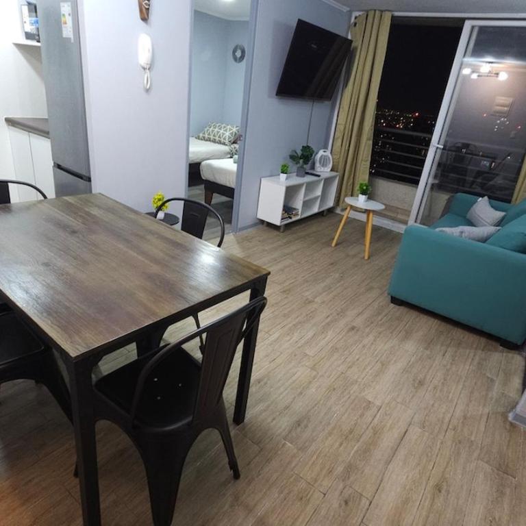 Apartment for 8 people with FREE parking, SOUTH Terminal - Three-Bedroom Apartment - 40