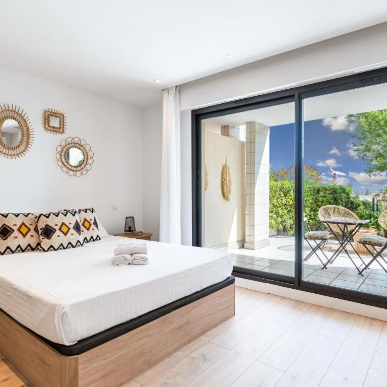 Le Palma : Chic Piscine Clim Terrasse - Appartement - 1