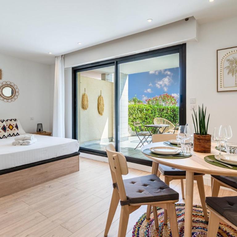 Le Palma : Chic Piscine Clim Terrasse - Appartement - 14