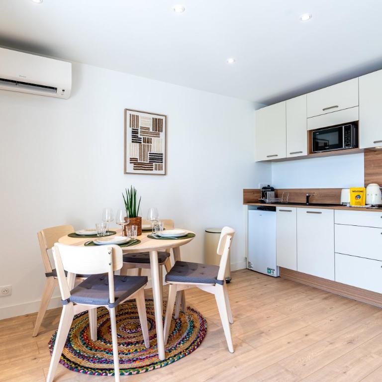 Le Palma : Chic Piscine Clim Terrasse - Appartement - 17