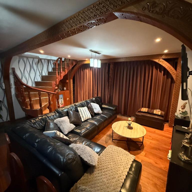 Pepos Lodging - Three-Bedroom Apartment - 7