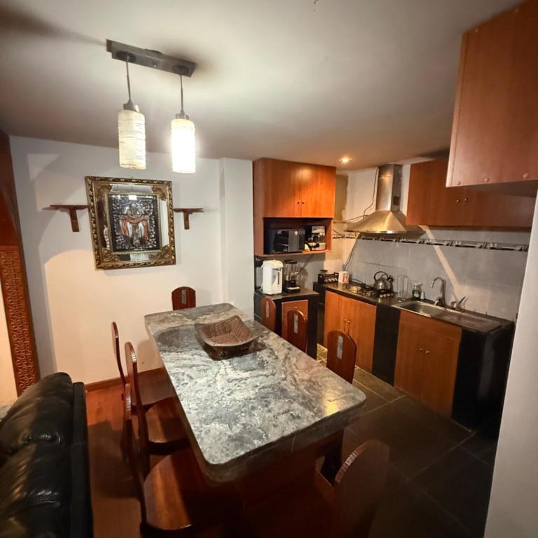 Pepos Lodging - Three-Bedroom Apartment - 10