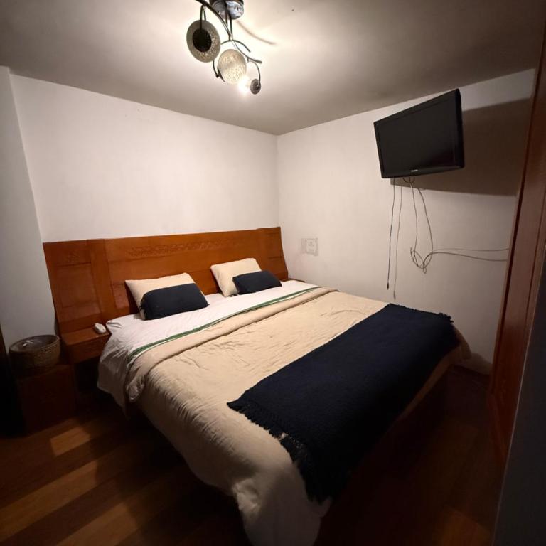 Pepos Lodging - Three-Bedroom Apartment - 16