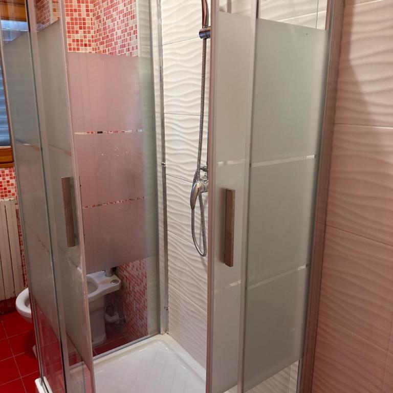 Casa ampia in Viale Belfiore, tram T1 T2, SMN station - Four-Bedroom House - 4