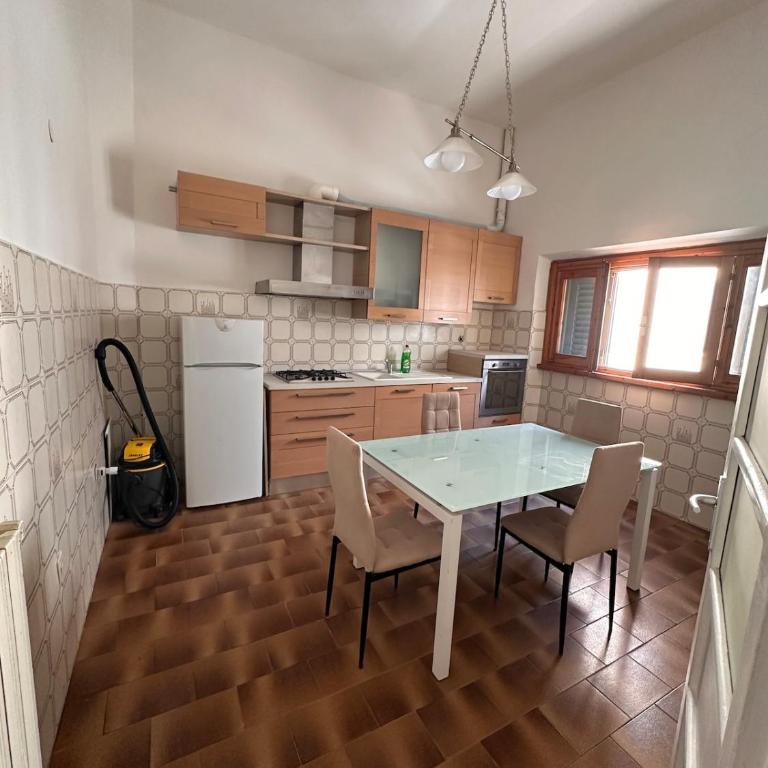 Casa ampia in Viale Belfiore, tram T1 T2, SMN station - Four-Bedroom House - 9