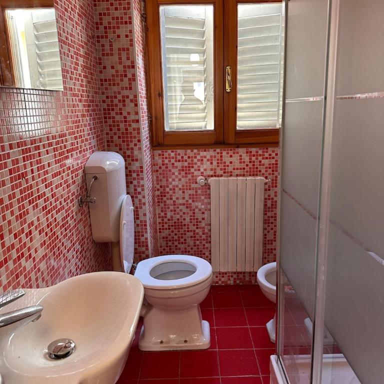 Casa ampia in Viale Belfiore, tram T1 T2, SMN station - Four-Bedroom House - 17