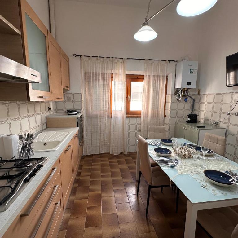 Casa ampia in Viale Belfiore, tram T1 T2, SMN station - Four-Bedroom House - 19