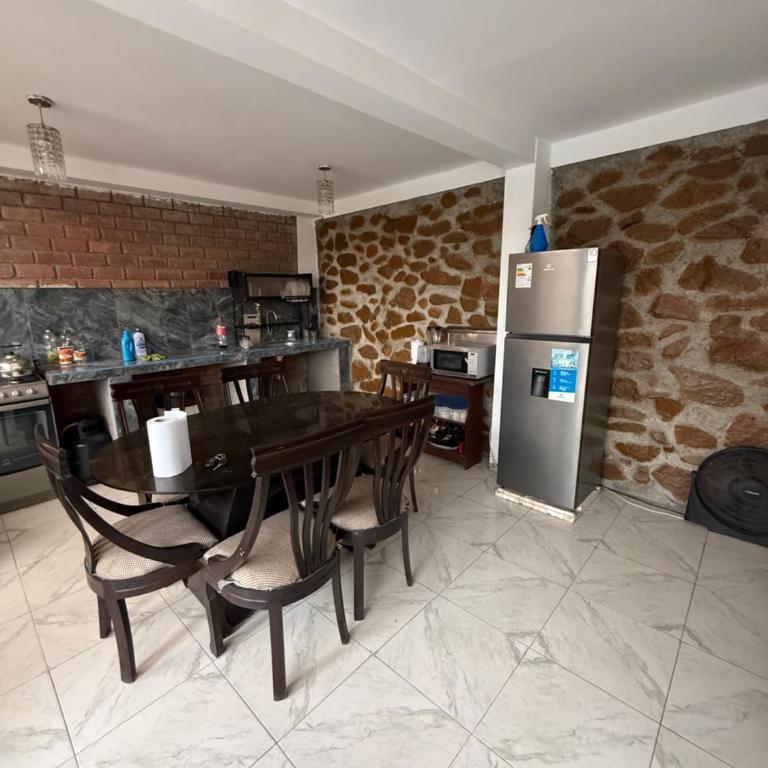Pepos Lodging - Casa de 5 dormitorios - 2