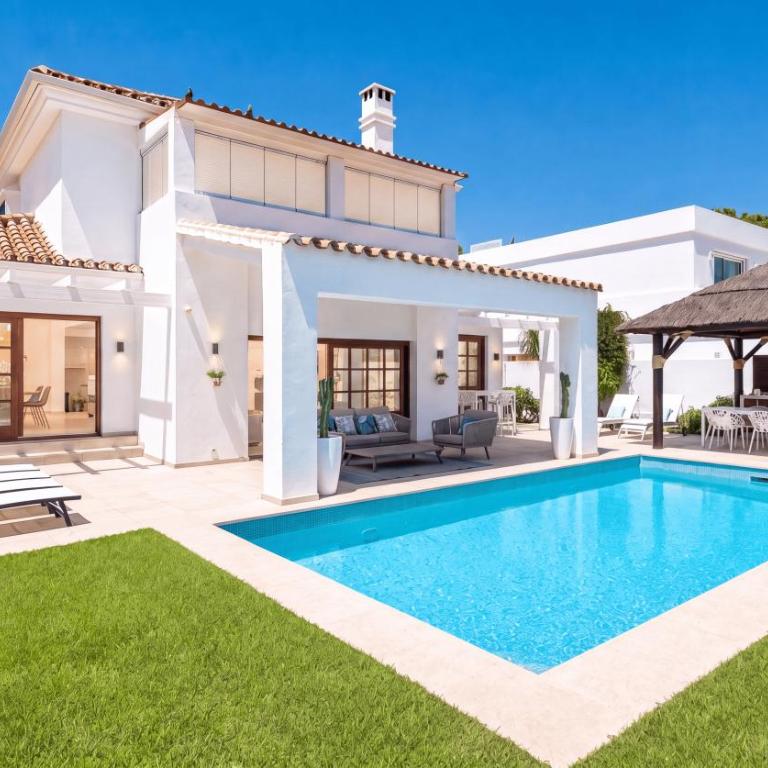VACATION MARBELLA I Villa Marblanc, Private Pool, 350m to the Beach, BBQ, GYM, Sauna, 24h Security - Villa with Private Pool - 1