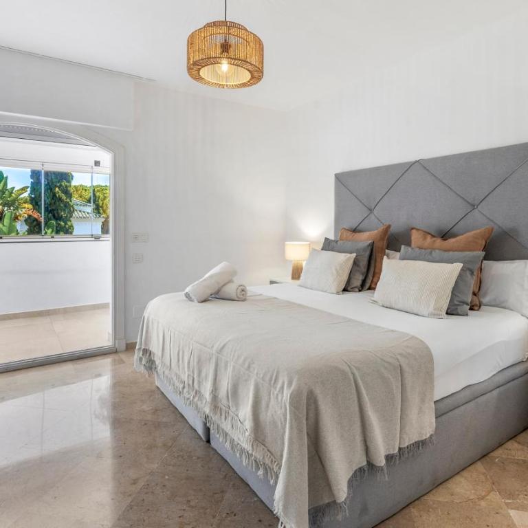 VACATION MARBELLA I Villa Marblanc, Private Pool, 350m to the Beach, BBQ, GYM, Sauna, 24h Security - Villa with Private Pool - 28