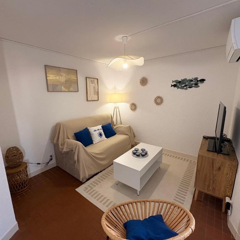 Le Petit Baigneur - One-Bedroom Apartment - 6
