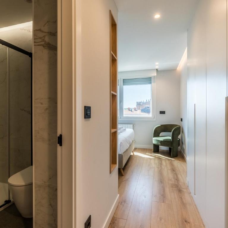 Plaza España - Apartamentos Burgos Deluxe - Apartamento Deluxe de 3 dormitorios - 16