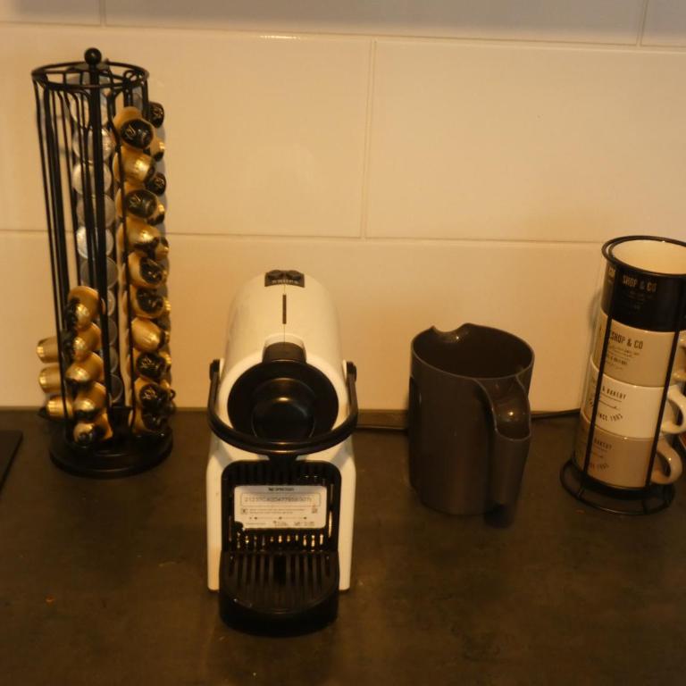 Terrace, aircon garage, elevator, near downtown - Apartment - 4