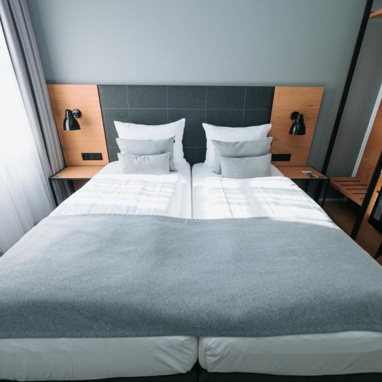 Feringapark Hotel by Coffee Fellows Hotels - Zimmer mit Kingsize-Bett - 1