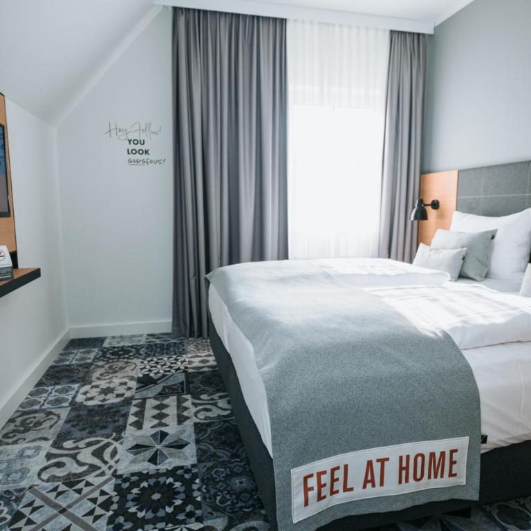 Feringapark Hotel by Coffee Fellows Hotels - Zimmer mit Kingsize-Bett - 2