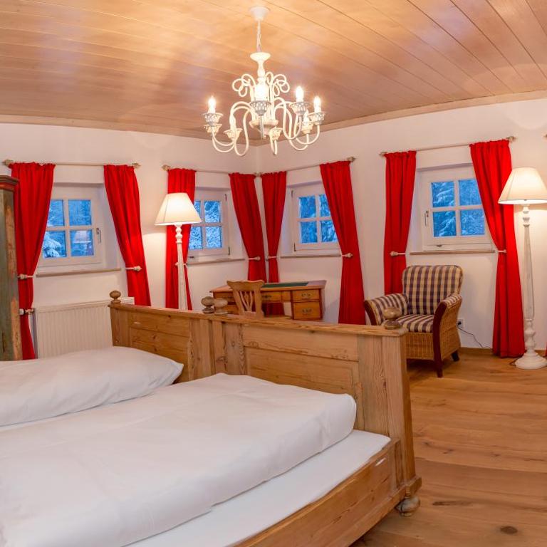 Ansitz Wartenfels - Familienzimmer mit Bad - 9