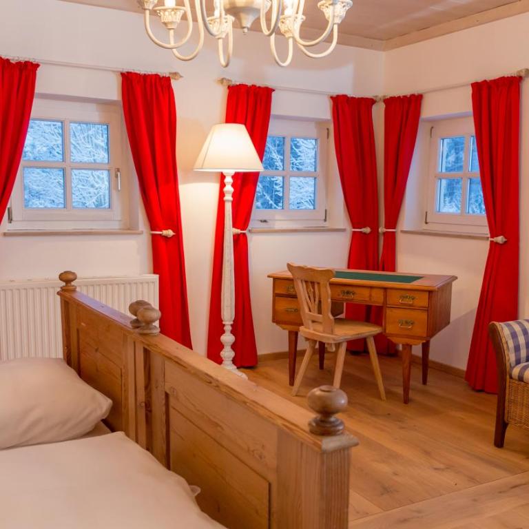 Ansitz Wartenfels - Familienzimmer mit Bad - 5