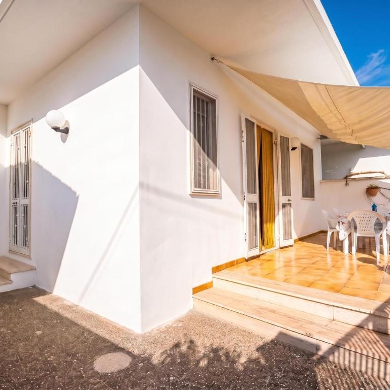 Dimora Del Mare Near The Sea - Happy Rentals - Villa - 2