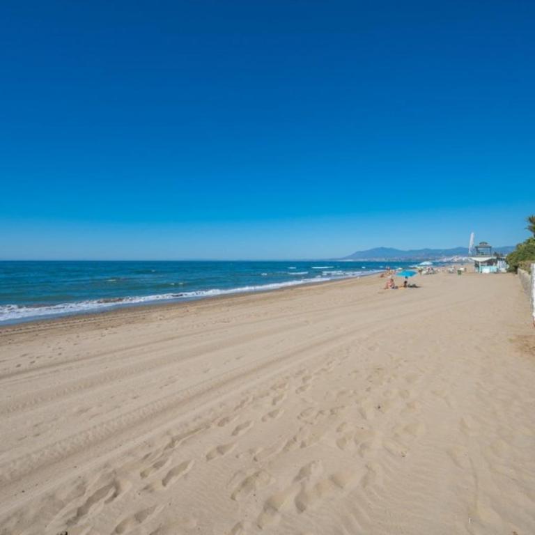 Luxury 2 Bedroom Apartment Sea View Altos de Los Monteros - Apartamento de 2 dormitorios con terraza - 2