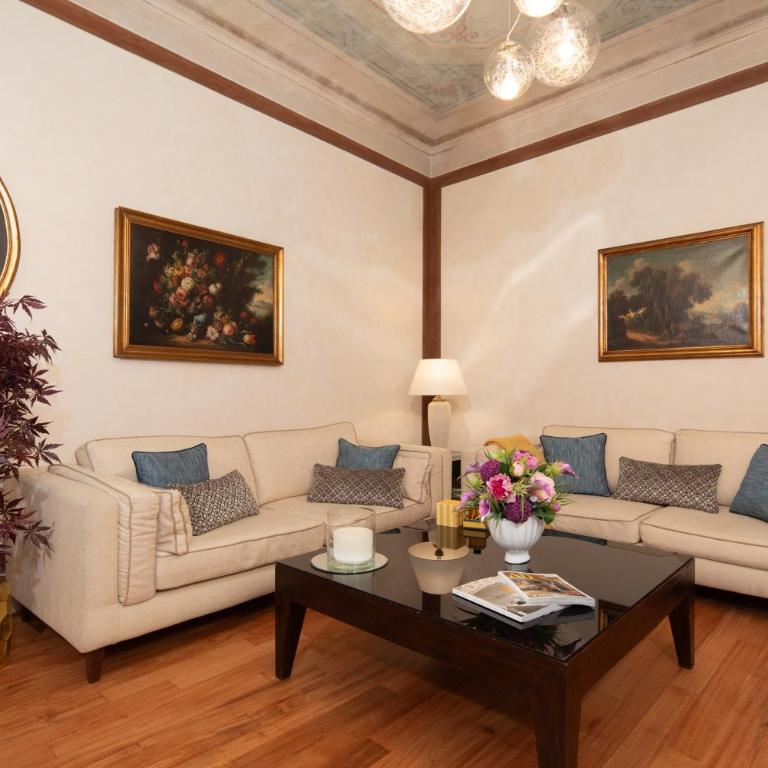 Foscolo Luxury Suite - Appartamento con 2 Camere da Letto - 1