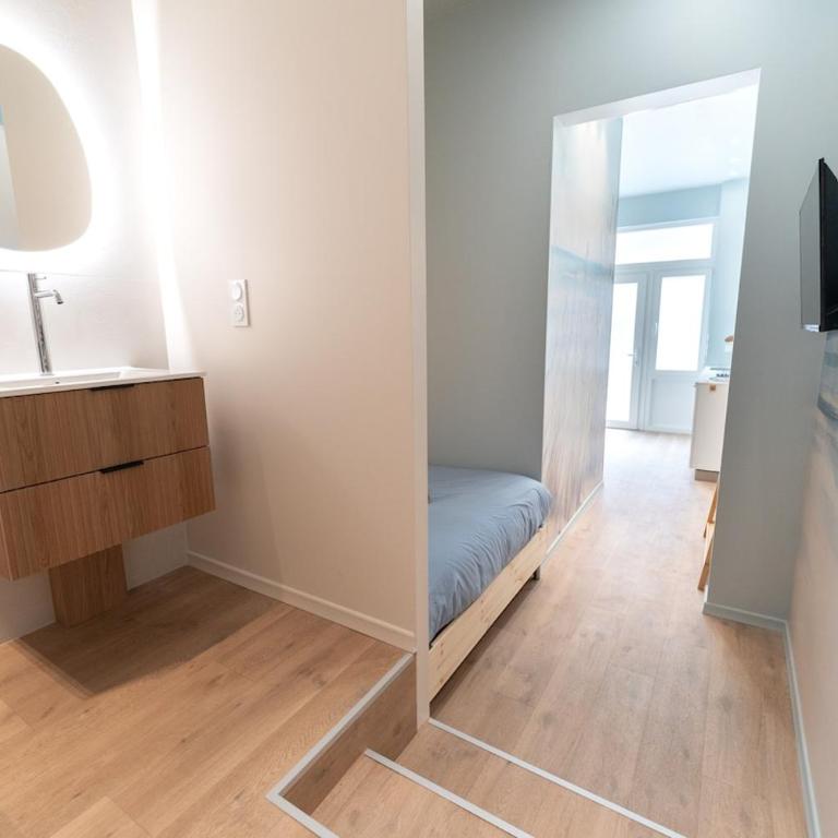 Studio méditerranéen avec balnéo - Apartment - 8