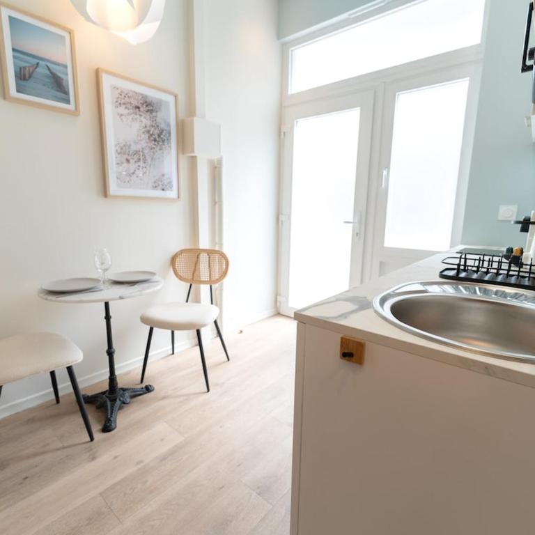 Studio méditerranéen avec balnéo - Apartment - 9