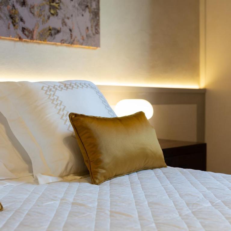 Foscolo Luxury Suite - Appartamento con 2 Camere da Letto - 9