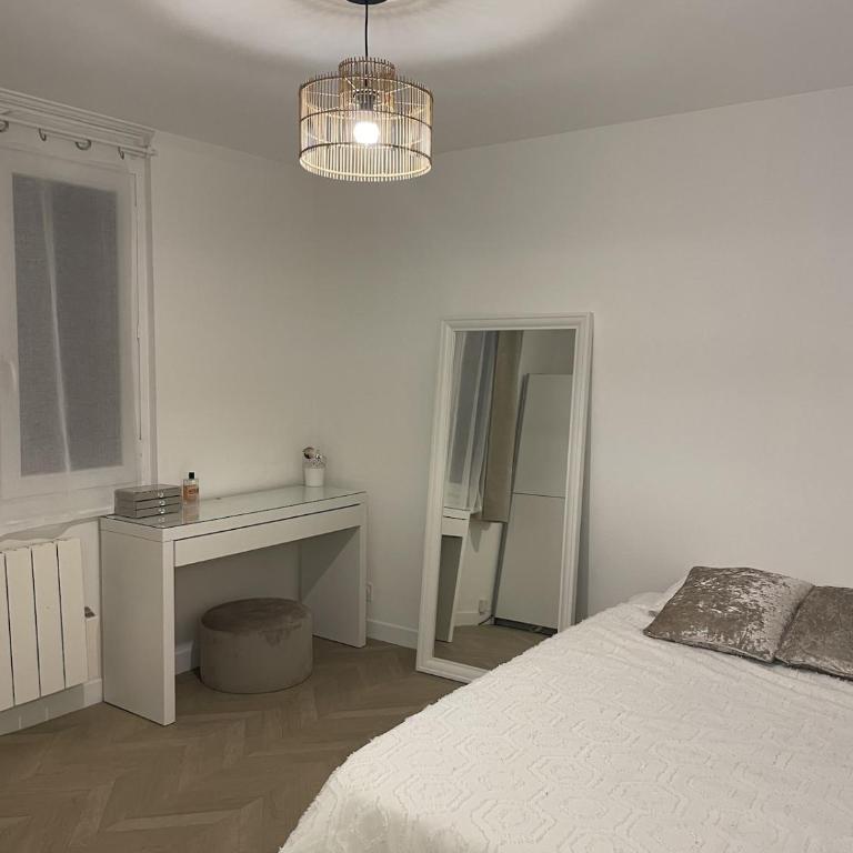Logement cosy avec terrasse à Hyères, plages à 15 minutes - One-Bedroom Apartment - 2