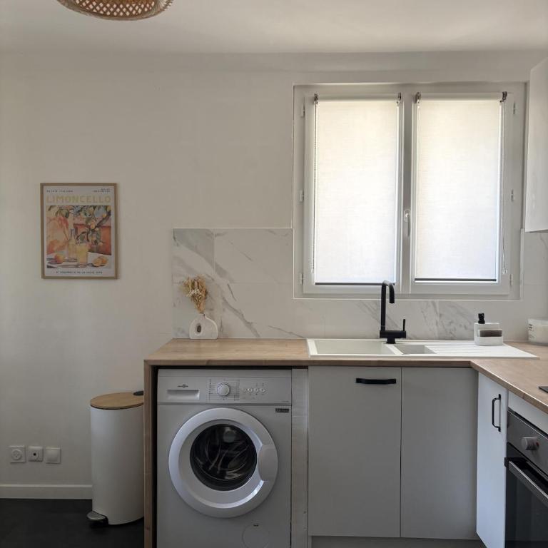 Logement cosy avec terrasse à Hyères, plages à 15 minutes - One-Bedroom Apartment - 4