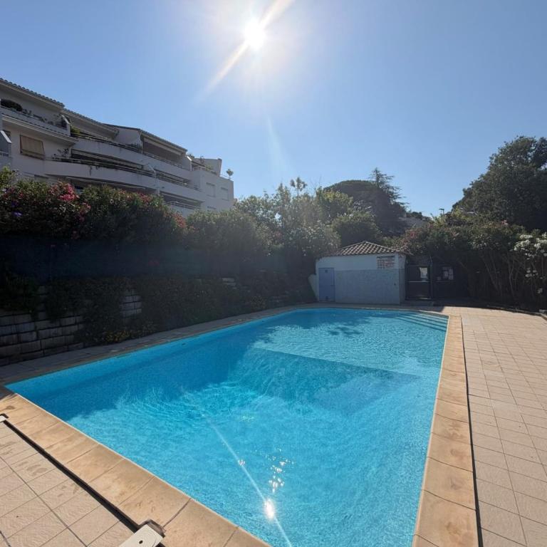 Soleil de Montpellier, Clim, Piscine et Pkg Privé - Appartement 2 Chambres - 3