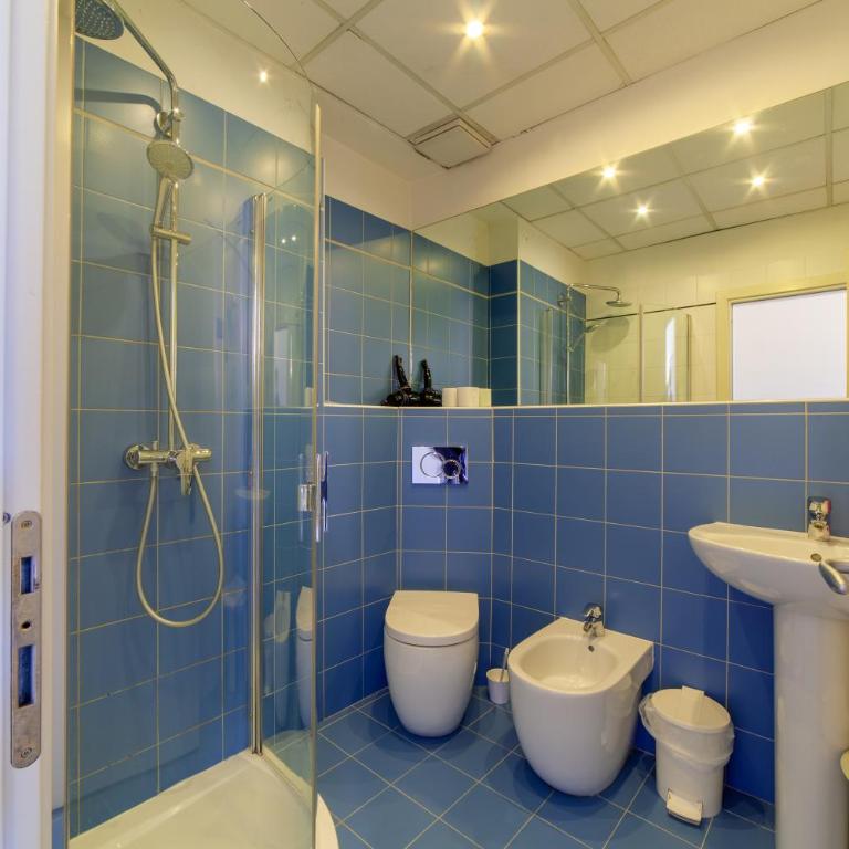 Hotel Cles - Camera Tripla Deluxe - 10