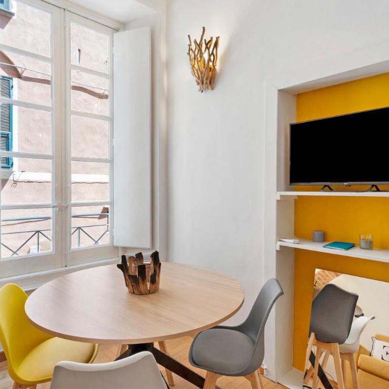 Aura Suites - Appartamento Superior con Vista Città - 2