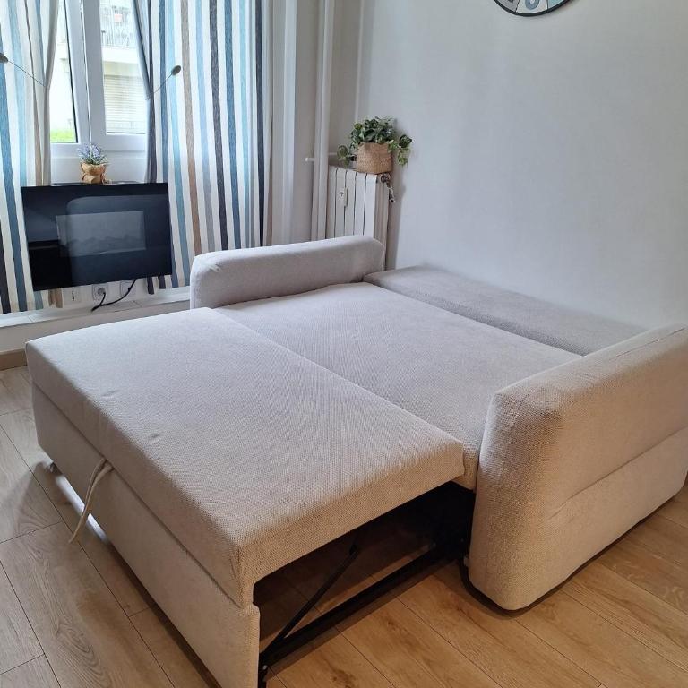 BEAUTIFUL apartment , beach 3 min walk , free parking, near Negresco - Appartement 2 Chambres - 3
