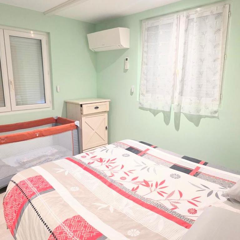 LE BARCARES - plage à pied - logement "Aiguamar" climatisé 1 chambre avec terrasse, 4 personnes - parking privé - Apartment mit 1 Schlafzimmer - 10
