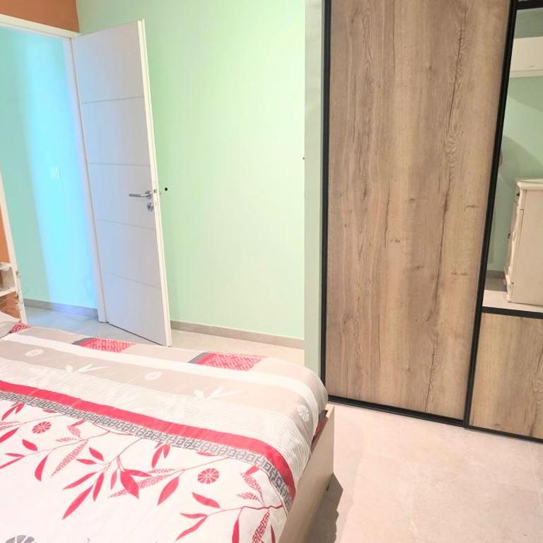 LE BARCARES - plage à pied - logement "Aiguamar" climatisé 1 chambre avec terrasse, 4 personnes - parking privé - Apartment mit 1 Schlafzimmer - 12