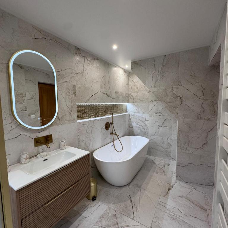 Stylish Family House - 6 Bedrooms - Maison 6 Chambres - 42